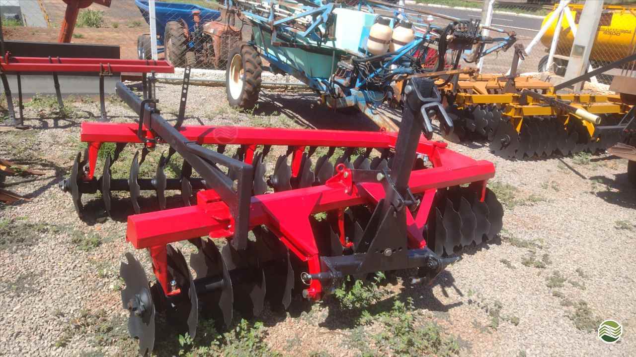 IMPLEMENTOS AGRICOLAS GRADE NIVELADORA NIVELADORA 32 DISCOS Tratorauto OURINHOS SÃO PAULO SP